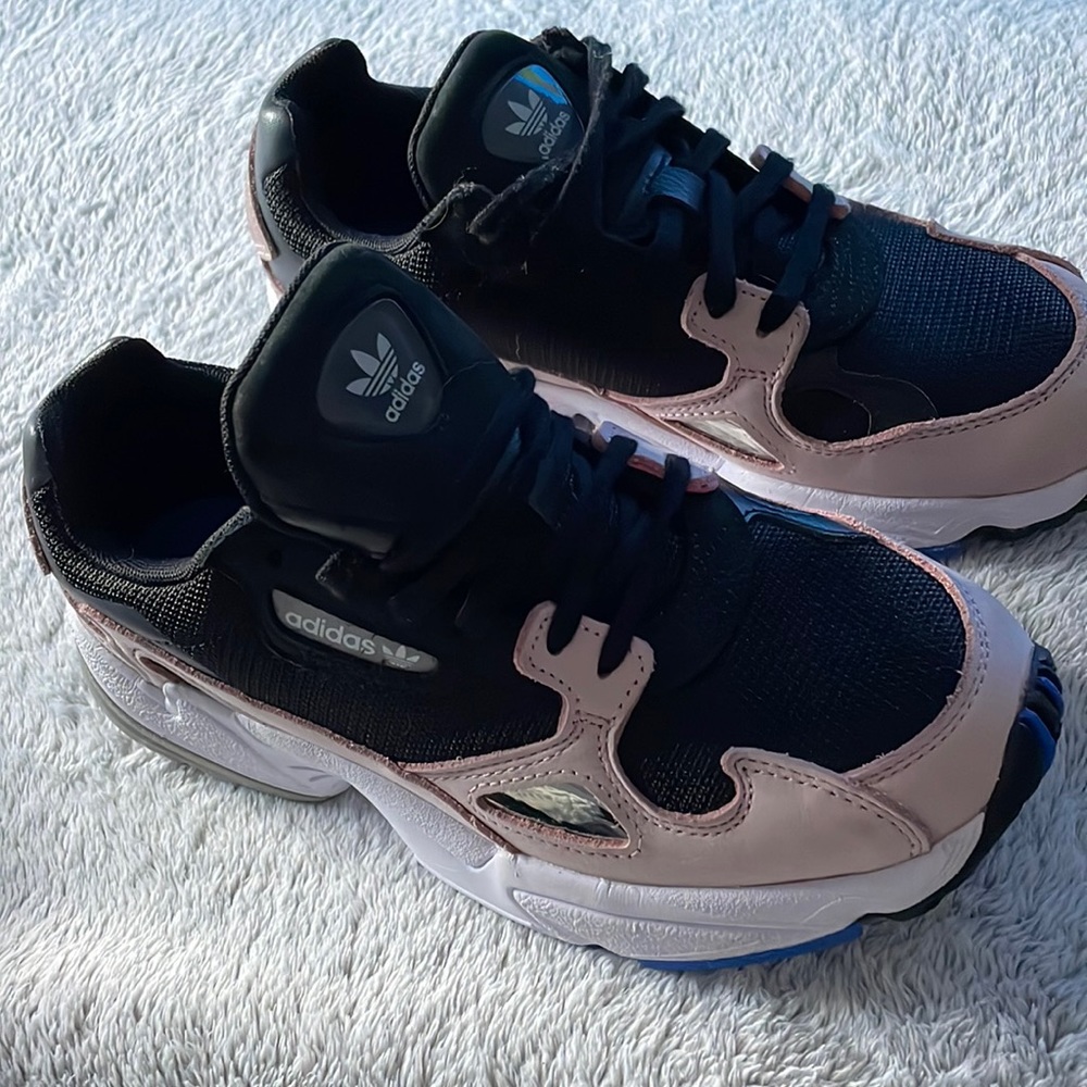 Adidas falcon sneakers